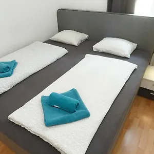 In Near Schoenbrunn & Westbahnhof - Keyless Check-in Вена